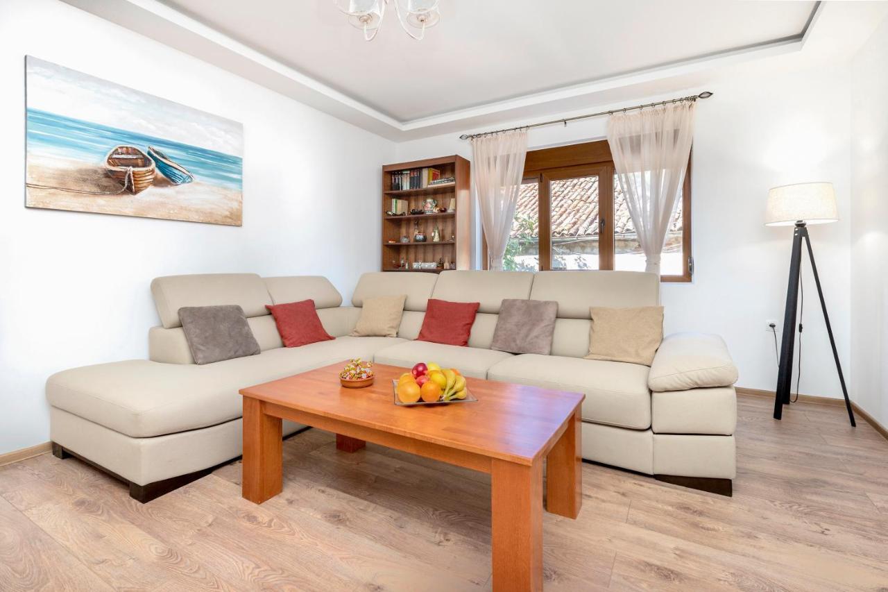 Seafoam Apartment Kotor Eksteriør bilde
